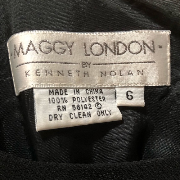 Sheath Dress - Picture 4 of 4